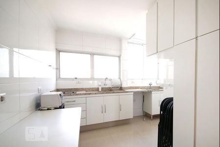 Apartamento à venda com 77m², 2 quartos e 1 vagaCozinha
