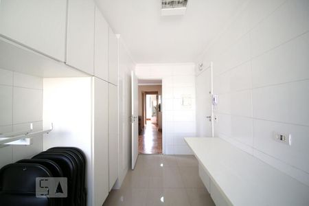 Apartamento à venda com 77m², 2 quartos e 1 vagaCozinha