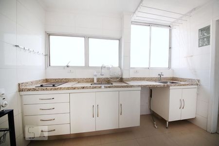 Apartamento à venda com 77m², 2 quartos e 1 vagaCozinha