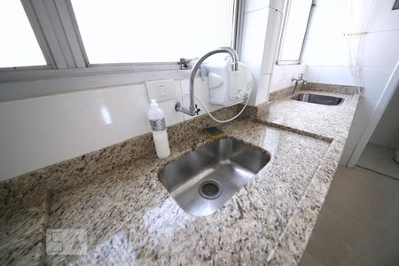 Apartamento à venda com 77m², 2 quartos e 1 vagaCozinha - Área de Serviço