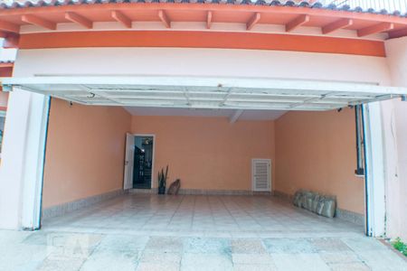Casa à venda com 280m², 4 quartos e 2 vagasGaragem