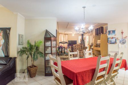 Casa à venda com 280m², 4 quartos e 2 vagasSala de jantar