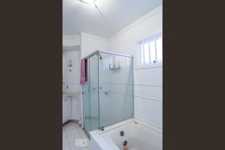 Casa à venda com 280m², 4 quartos e 2 vagasBanheiro Suite 1