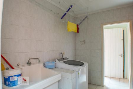 Casa à venda com 280m², 4 quartos e 2 vagasLavanderia