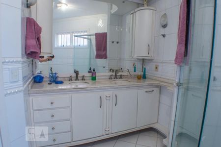 Casa à venda com 280m², 4 quartos e 2 vagasBanheiro Suite 1