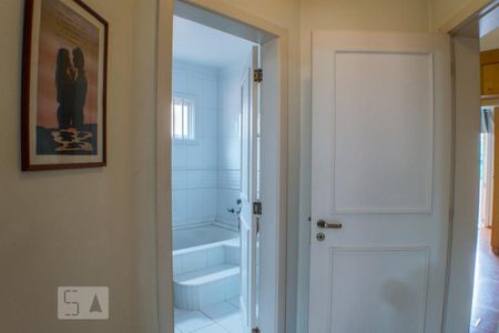 Casa à venda com 280m², 4 quartos e 2 vagasBanheiro Suite 1