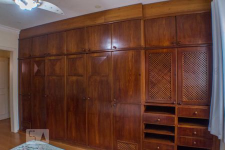 Casa à venda com 280m², 4 quartos e 2 vagasSuite 1