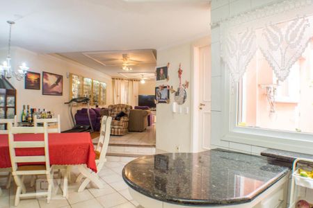 Casa à venda com 280m², 4 quartos e 2 vagasCozinha