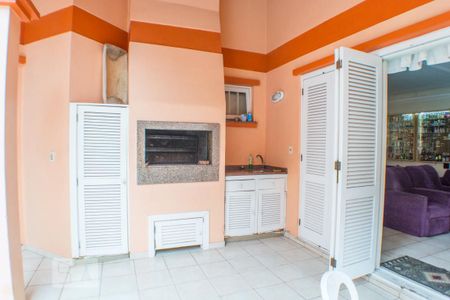 Casa à venda com 280m², 4 quartos e 2 vagasChurrasqueira