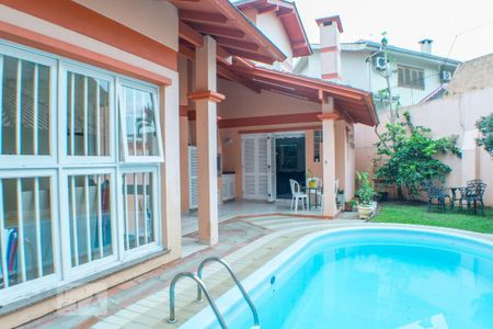 Casa à venda com 280m², 4 quartos e 2 vagasPiscina