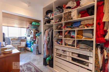 Apartamento à venda com 179m², 2 quartos e 3 vagasCloset