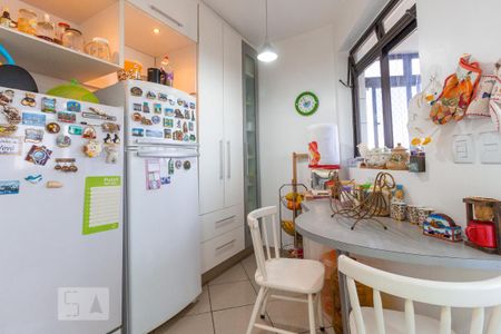 Apartamento à venda com 179m², 2 quartos e 3 vagasCozinha