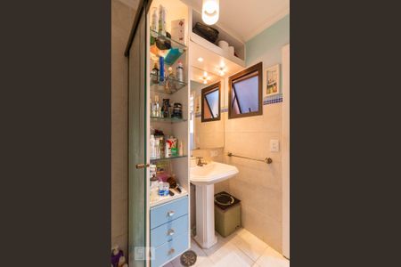 Apartamento à venda com 179m², 2 quartos e 3 vagasBanheiro da Suíte 2