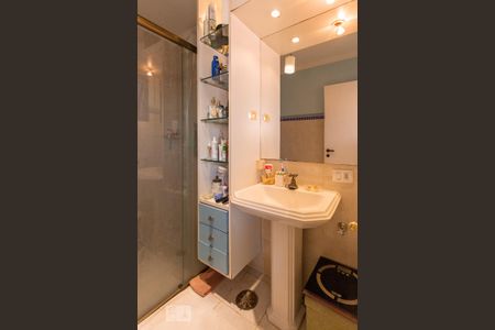 Apartamento à venda com 179m², 2 quartos e 3 vagasBanheiro da Suíte 2