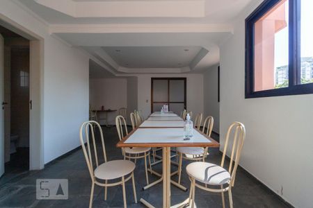 Apartamento à venda com 179m², 2 quartos e 3 vagasÁrea comum - Salão de festas