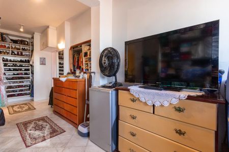 Apartamento à venda com 179m², 2 quartos e 3 vagasCloset