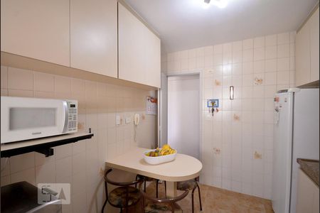 Apartamento à venda com 54m², 2 quartos e 1 vagaCozinha