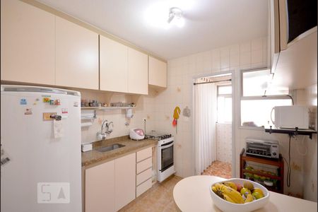 Apartamento à venda com 54m², 2 quartos e 1 vagaCozinha