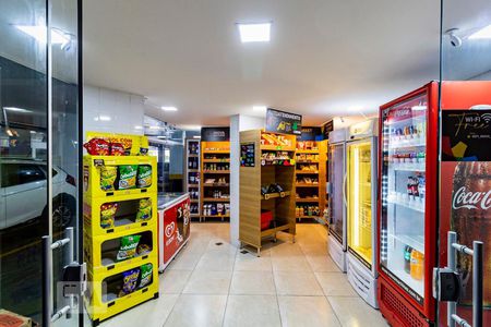 Apartamento à venda com 67m², 3 quartos e 1 vagaMini Mercado