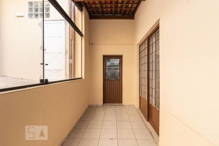 Casa à venda com 290m², 1 quarto e 2 vagas Casa à venda com 290m², 1 quarto e 2 vagasÁrea Externa