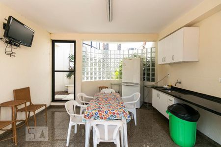 Apartamento à venda com 189m², 3 quartos e 4 vagasÁrea comum - Cozinha