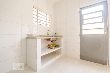 Cozinha de casa de condomínio para alugar com 1 quarto, 48m² em Vila Maria Alta, São Paulo