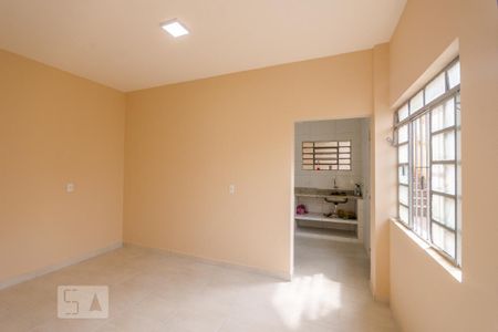 Sala de casa de condomínio para alugar com 1 quarto, 48m² em Vila Maria Alta, São Paulo