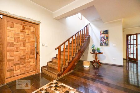 Casa para alugar com 540m², 3 quartos e 4 vagas Casa para alugar com 540m², 3 quartos e 4 vagasSala de estar