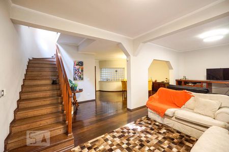 Sala de estar de casa para alugar com 3 quartos, 540m² em Jardim Textil, São Paulo