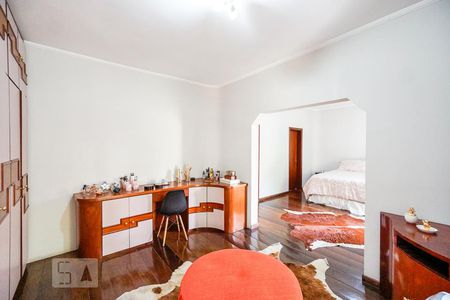 Casa para alugar com 540m², 3 quartos e 4 vagas Casa para alugar com 540m², 3 quartos e 4 vagasCloset suíte 01