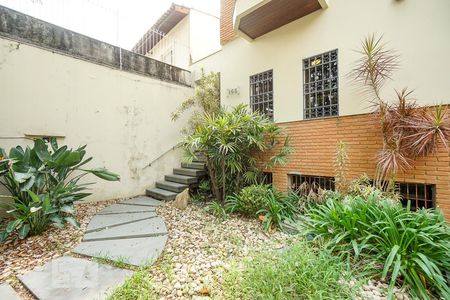 Casa para alugar com 540m², 3 quartos e 4 vagas Casa para alugar com 540m², 3 quartos e 4 vagasGaragem