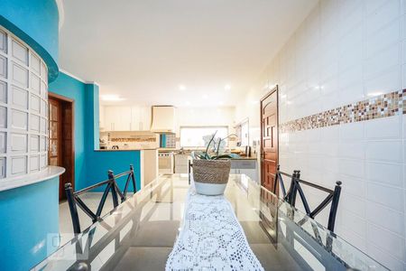 Casa para alugar com 540m², 3 quartos e 4 vagas Casa para alugar com 540m², 3 quartos e 4 vagasCopa