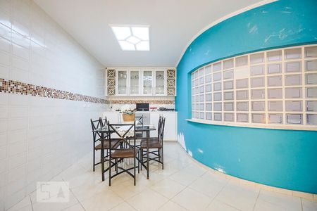 Casa para alugar com 540m², 3 quartos e 4 vagas Casa para alugar com 540m², 3 quartos e 4 vagasCopa