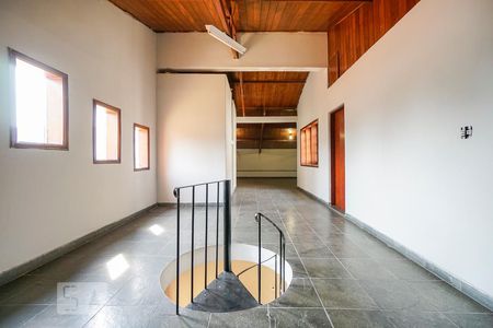 Casa para alugar com 540m², 3 quartos e 4 vagas Casa para alugar com 540m², 3 quartos e 4 vagasSótão