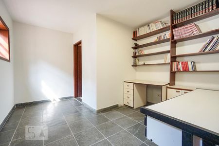 Casa para alugar com 540m², 3 quartos e 4 vagas Casa para alugar com 540m², 3 quartos e 4 vagasSuíte do sótão