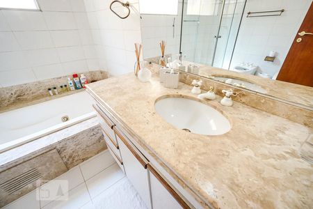 Casa para alugar com 540m², 3 quartos e 4 vagas Casa para alugar com 540m², 3 quartos e 4 vagasPia