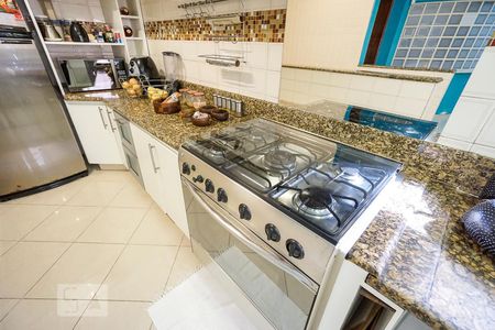 Casa para alugar com 540m², 3 quartos e 4 vagas Casa para alugar com 540m², 3 quartos e 4 vagasFogão