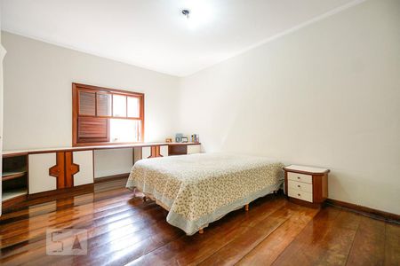 Casa para alugar com 540m², 3 quartos e 4 vagas Casa para alugar com 540m², 3 quartos e 4 vagasQuarto 01