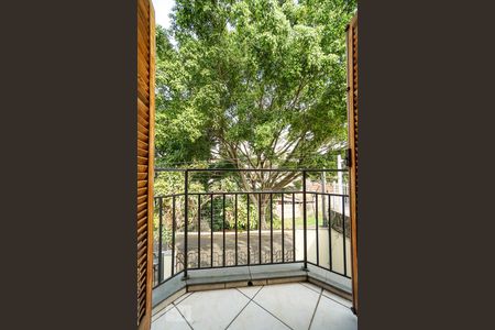 Casa para alugar com 540m², 3 quartos e 4 vagas Casa para alugar com 540m², 3 quartos e 4 vagasVaranda suíte 01