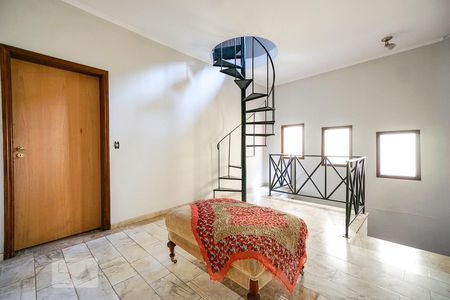 Casa para alugar com 540m², 3 quartos e 4 vagas Casa para alugar com 540m², 3 quartos e 4 vagasHall dos quartos