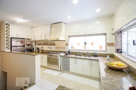 Casa para alugar com 540m², 3 quartos e 4 vagas Casa para alugar com 540m², 3 quartos e 4 vagasCozinha