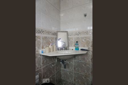 Casa à venda com 259m², 3 quartos e 2 vagasBanheiro da Suíte 1