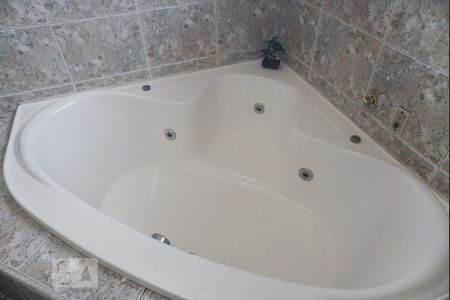 Casa à venda com 259m², 3 quartos e 2 vagasBanheiro da Suíte 1