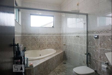 Casa à venda com 259m², 3 quartos e 2 vagasBanheiro da Suíte 1