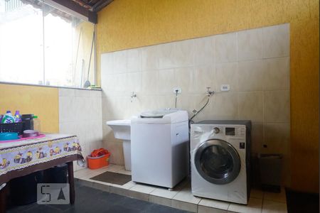 Casa à venda com 259m², 3 quartos e 2 vagasLavanderia