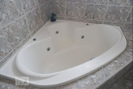 Casa à venda com 259m², 3 quartos e 2 vagasBanheiro da Suíte 1