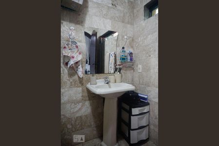 Casa à venda com 259m², 3 quartos e 2 vagasBanheiro da Suíte 2