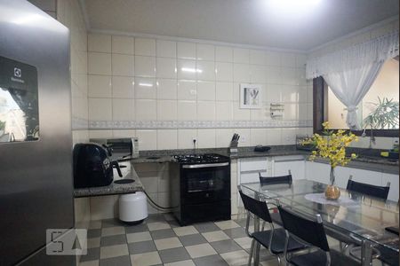 Casa à venda com 259m², 3 quartos e 2 vagasCozinha