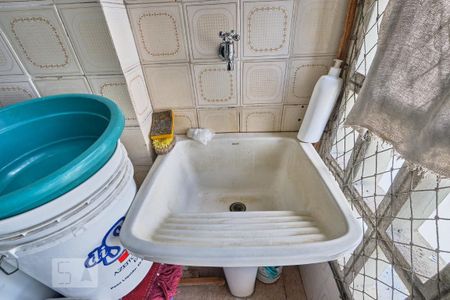 Apartamento para alugar com 70m², 2 quartos e 1 vagaÁrea de Serviço