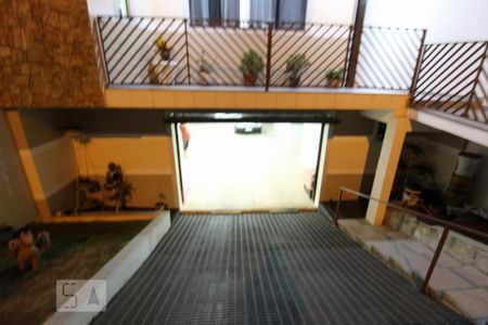 Casa à venda com 267m², 3 quartos e 8 vagasRampa garagem